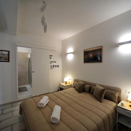 Pietra Bianca Appartment Bari Exterior photo